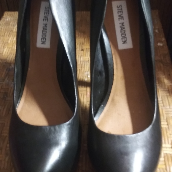 Womans size 10 Shoes - Picture 6 of 6